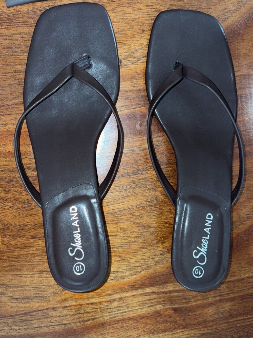Women's Black Minimalist Square-Toe Flip Flop Sandals